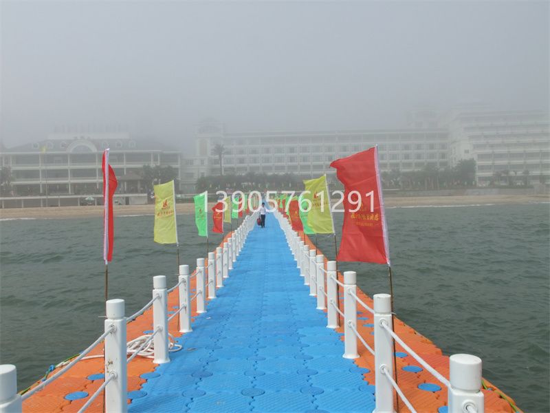 西沙灣海上浮橋